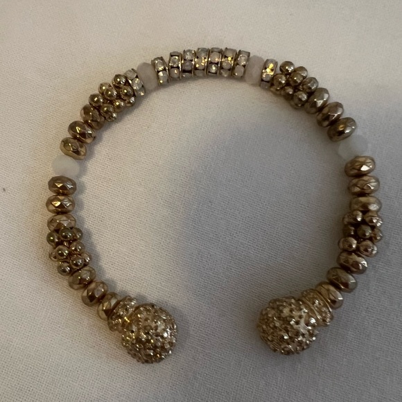 Beaded adjustable cuff bracelet - Picture 4 of 6